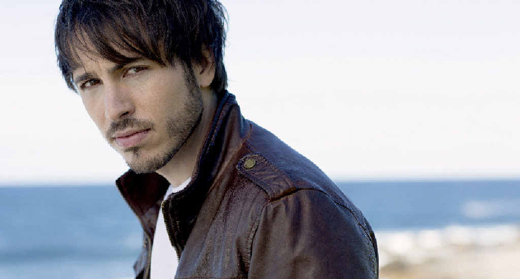 EXCITED: Morgan Evans will perform at the Violet Vibes festival in an event run by Jacaranda Queen candidate Stephanie Elliott. EXCITED: Morgan Evans will perform at the Violet Vibes festival in an event run by Jacaranda Queen candidate Stephanie Elliott.